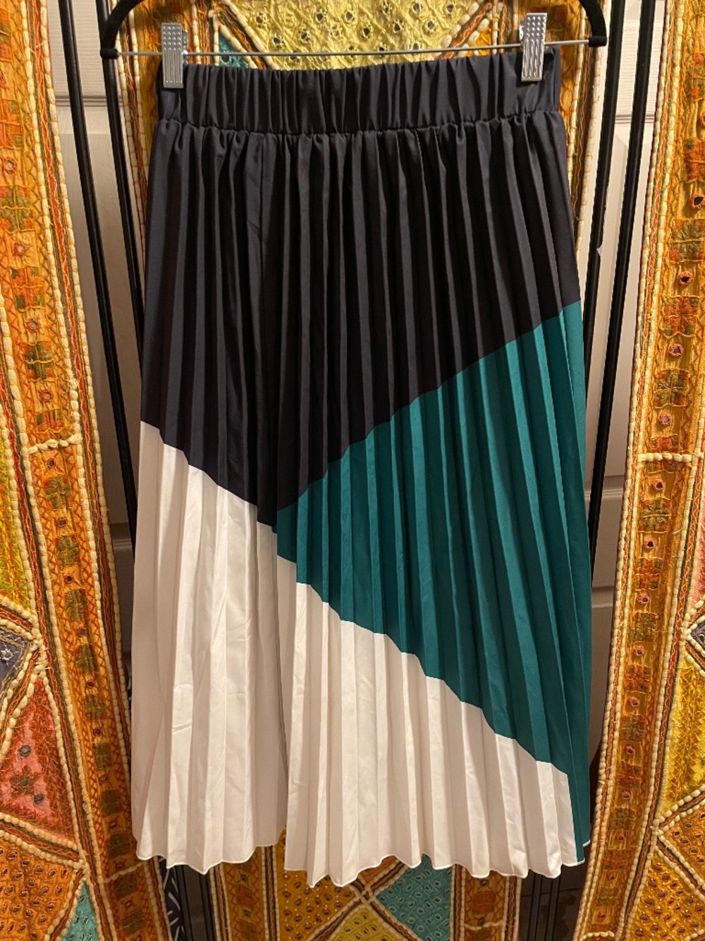 Colorblock Pleated Skirt